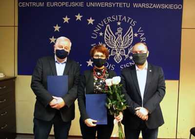 Od lewej: prof. dr hab. Bogdan Góralczyk, dr hab. Olga Barburska, dr hab. Kamil Zajączkowski