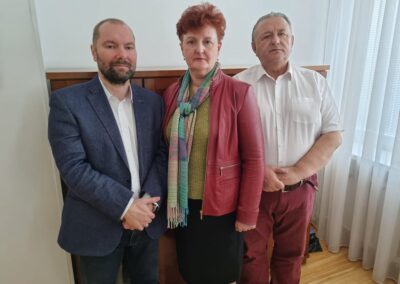 Od lewej: dr hab. Kamil Zajączkowski, Anna Machała, Włodzimierz Obidziński